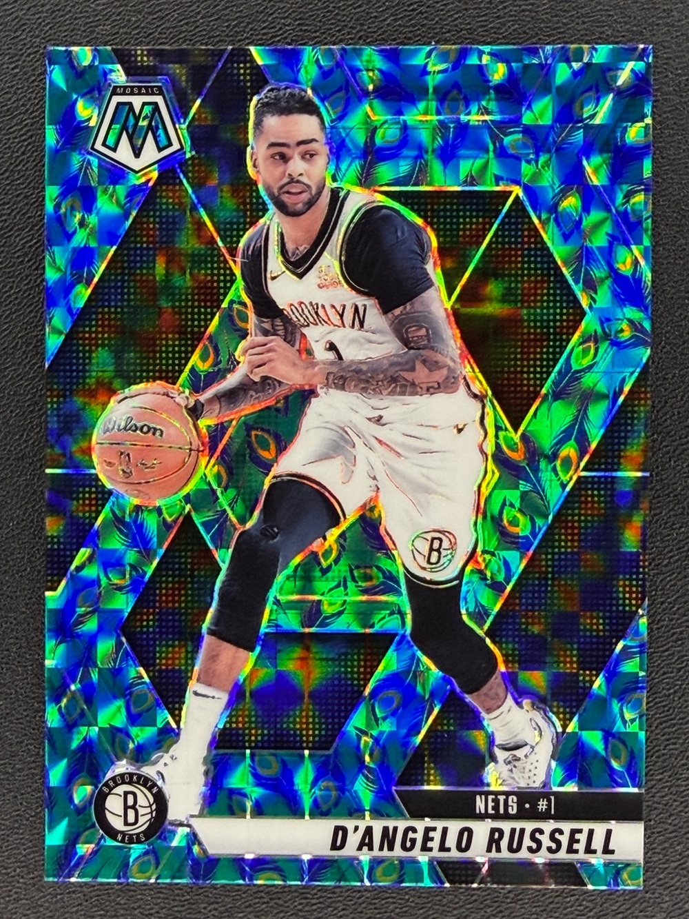 2024-25 Panini Mosaic D'Angelo Russell #179 Peacock Prizm Case Hit SSP Nets